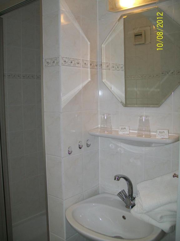 Hotel An Der Hauptallee Bad Pyrmont Room photo