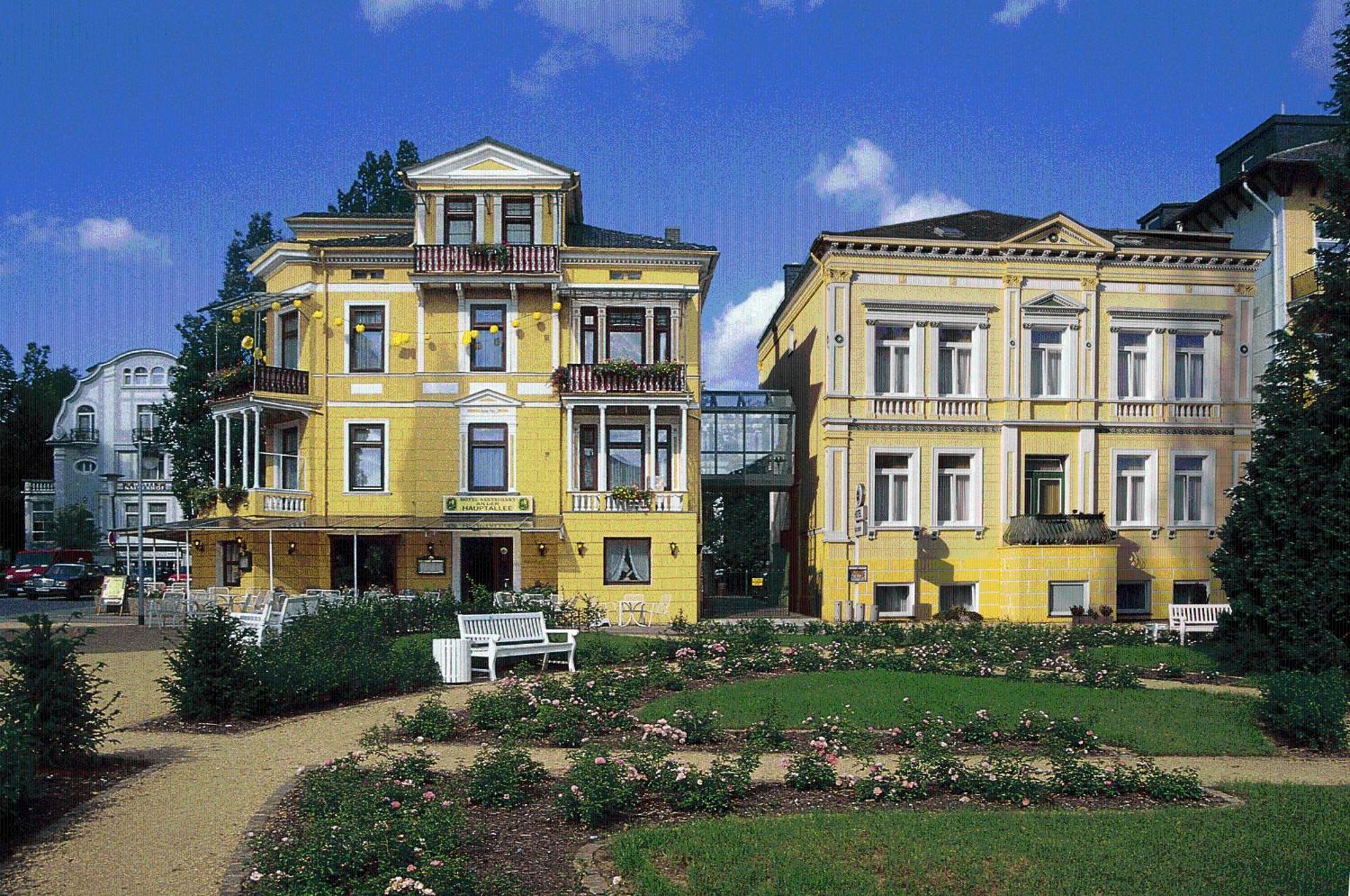 Hotel An Der Hauptallee Bad Pyrmont Exterior photo